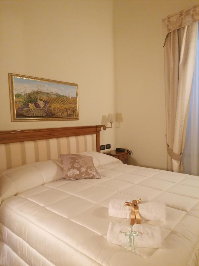 Palazzo Del Mercante Montepulciano Stazione Екстериор снимка